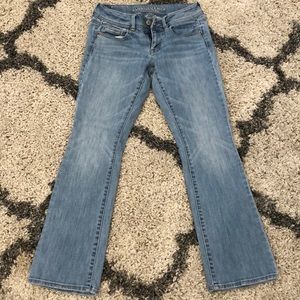 AMERICAN EAGLE JEANS